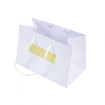 Custom White Paper Gift Bags With Golg Foil Logo -Boxpackhub Verpakking