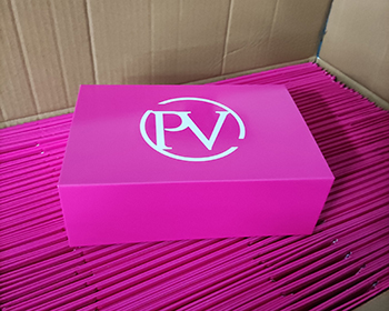 Ontwerp en service van noodverpakkingsprojecten met opvouwbare kartonnen dozen